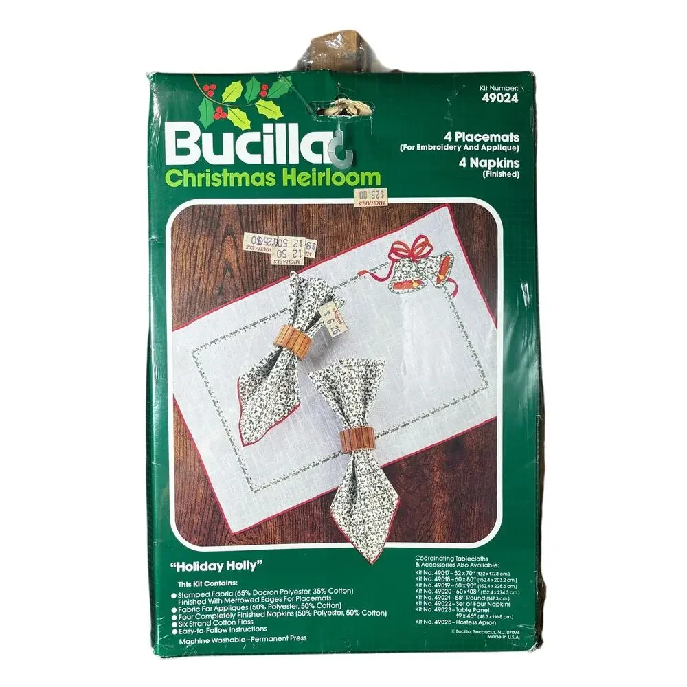 Bucilla Christmas Heirloom set of 4 Placemat Napkin- Unused- Embroidery Kit